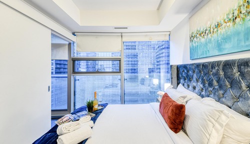 Deluxe Suite, 2 Queen Beds, Private Bathroom