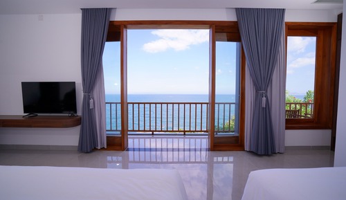 Deluxe Triple Room, Multiple Beds, Sea View