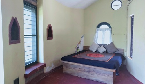 Studio, Courtyard View