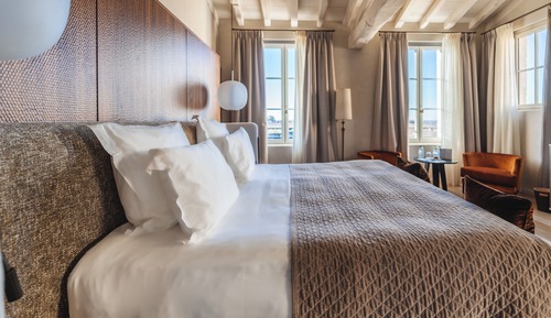Traditional Suite