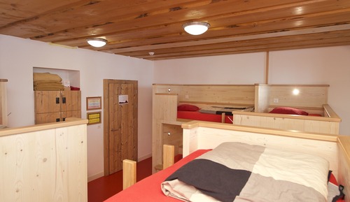 Premium Shared Dormitory, Women only