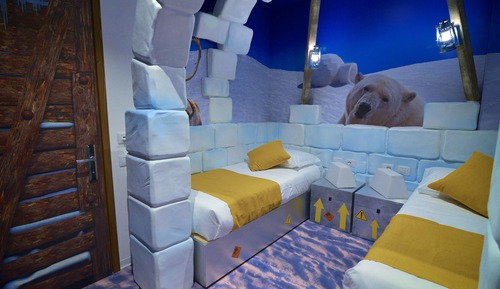 Room (Arctic)