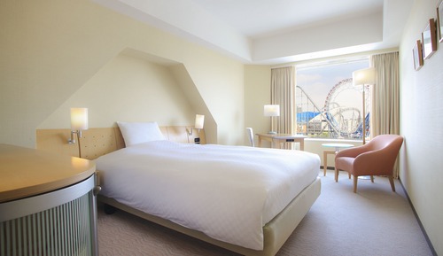 Random Assigned Room, Smoking