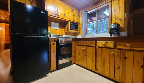 Deluxe Cottage, 1 Bedroom, Fireplace, Garden Area (Cottage 11B)