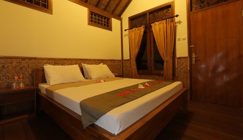 Honeymoon Room