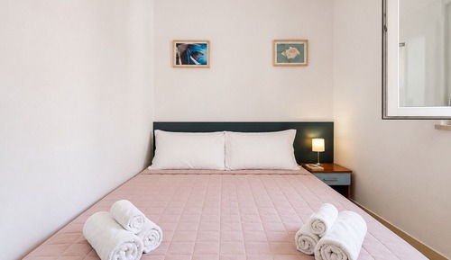 House, 2 Bedrooms, Patio