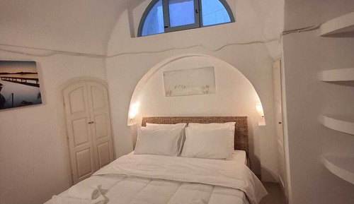 Classic Studio Suite, 1 Queen Bed, Non Smoking, Pets Allowed