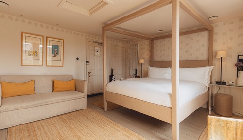 Room (Bigger Guest Room)