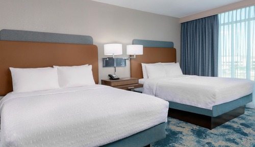 Suite, 2 Queen Beds, Accessible, Non Smoking (Roll In Shower)