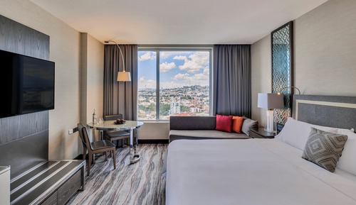 Deluxe Room, 1 King Bed