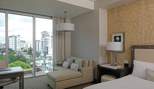 Club Room, 1 King Bed, City View (IC Top Floor)