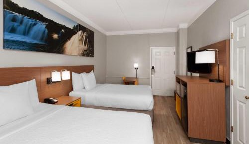 Deluxe Double Room - Disability Access/Non-Smoking