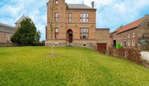 Six-Bedroom Holiday Home