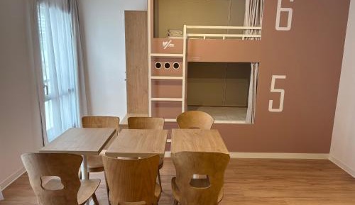 6 People Group Apartment