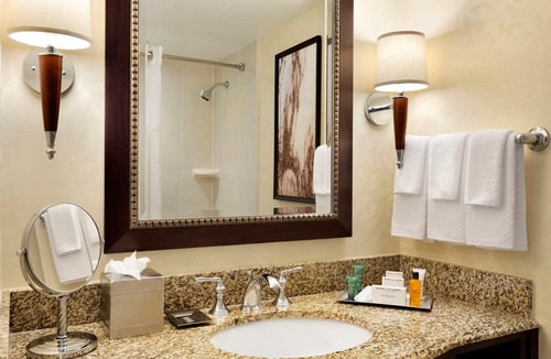 East Brunswick Hotel | Hilton East Brunswick
