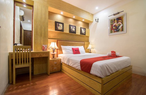 Dich Vong Hotel | RedDoorz Plus Near Cau Giay Park