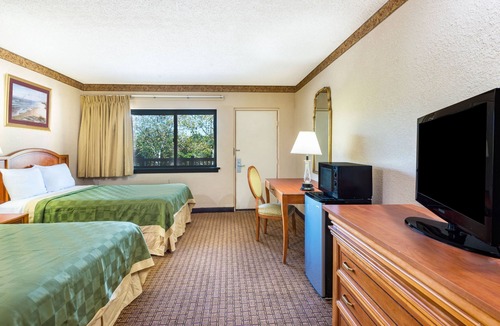 Pleasantville Hotel | Ramada by Wyndham West Atlantic City