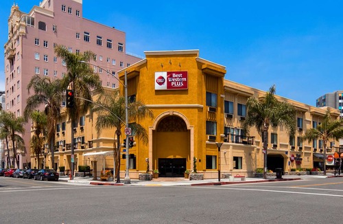 East Village Hotel | Best Western Plus Hotel at the Convention Center