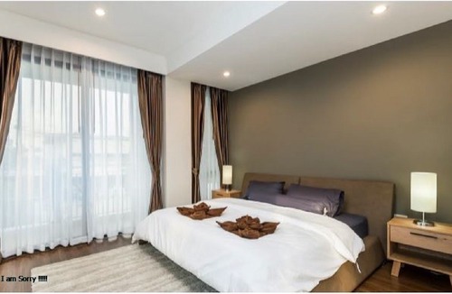 Thonglor Hotel | Modern & Luxury Home in the heart of Thonglor