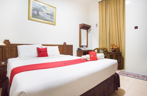 Ternate Hotel | RedDoorz Near Pantai Falajawa Ternate