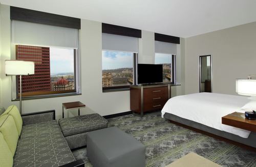 Downtown Pittsburgh Hotel | Embassy Suites Pittsburgh-Downtown