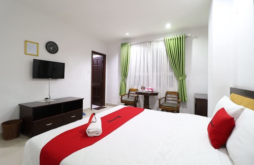 Tan Binh Hotel | RedDoorz Plus near Hoang Van Thu Park 1
