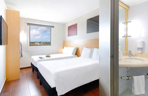 Downtown Cancun Hotel | Ibis Cancun Centro