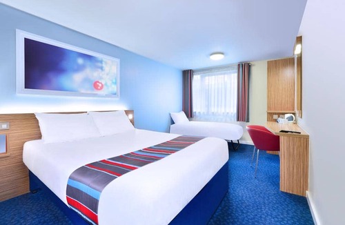 Grove Hotel | Travelodge Kingston upon Thames Central