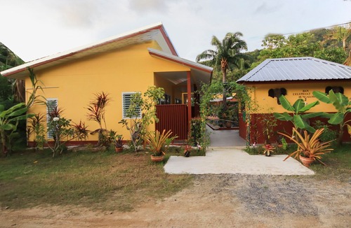 Kata Hotel | OYO 75342 Ban Elephant Blanc Bungalow