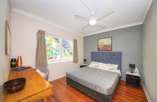 Surfers Paradise Hotel | Backpackers in Paradise