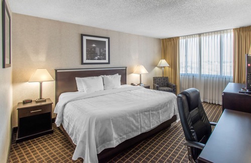 Globeville Hotel | Clarion Hotel Denver Central