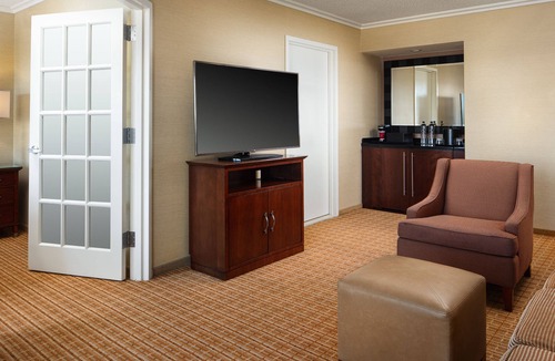 Santa Ana Heights Hotel | Newport Beach Marriott Bayview