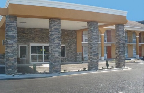 Greenwood Hotel | Quality Inn Greenwood Hwy 25