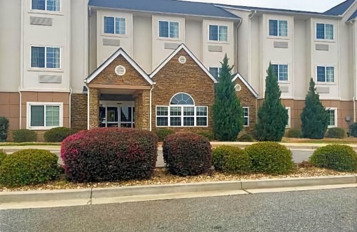 Perry Hotel | Microtel Inn & Suites by Wyndham Perry