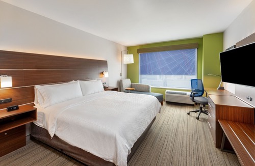 Parsons Hotel | Holiday Inn Express & Suites Parsons, an Ihg Hotel
