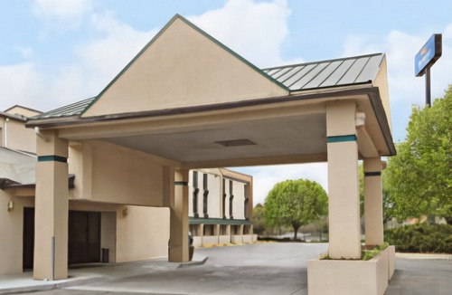 Barium Springs Hotel | Comfort Inn & Suites Statesville - Mooresville