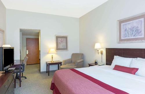 Tupelo Hotel | Wingate by Wyndham Tupelo