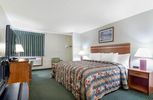 Emporia Hotel | Econo Lodge Emporia
