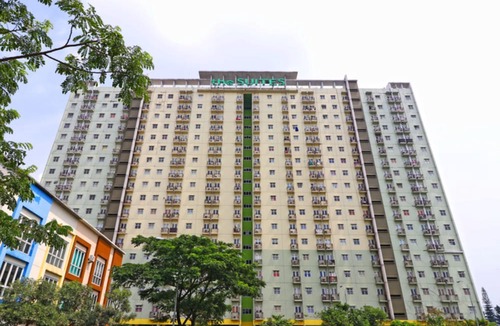 Bandung Hotel | The Suites Metro Apartment by Nfo Property