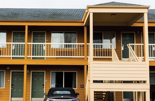 Cottage Grove Hotel | Cottage Grove Inn