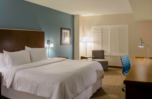 Cocoa Beach Hotel | Four Points by Sheraton Cocoa Beach