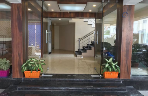 Gandhipuram Hotel | Treebo Jansi Residency