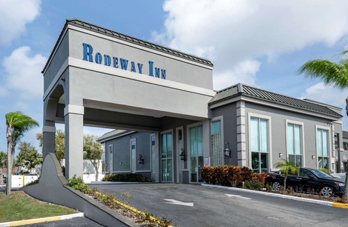 New Port Richey Hotel | Rodeway Inn