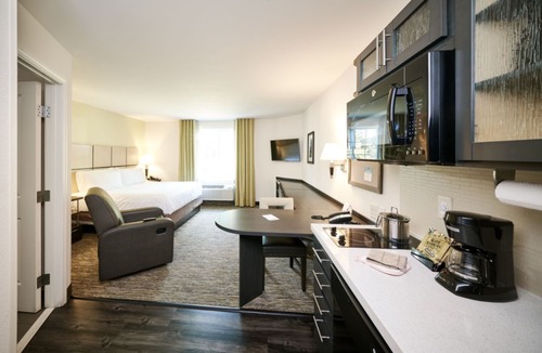 Sioux Falls Hotel | Candlewood Suites Sioux Falls, an IHG Hotel