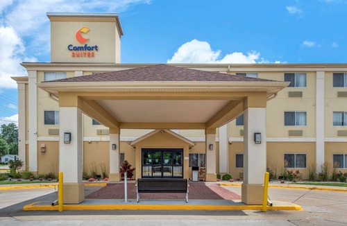 Terre Haute Hotel | Comfort Suites Terre Haute University Area