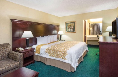 Paducah Hotel | Days Inn by Wyndham Paducah