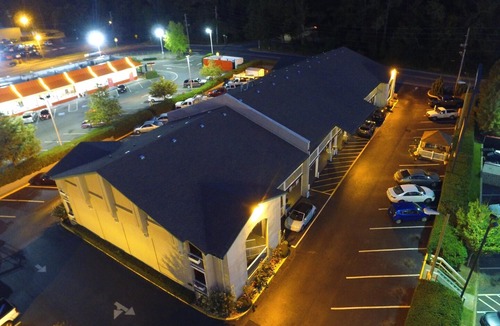 National Hills Hotel | West Bank Inn