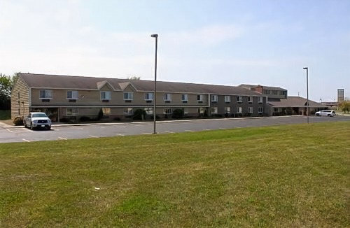 West Burlington Hotel | AmericInn by Wyndham West Burlington