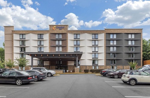 Executive Park Hotel | Comfort Inn Charlotte Airport Uptown