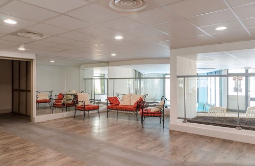 Rouret Hotel | Sowell Family le Vallon